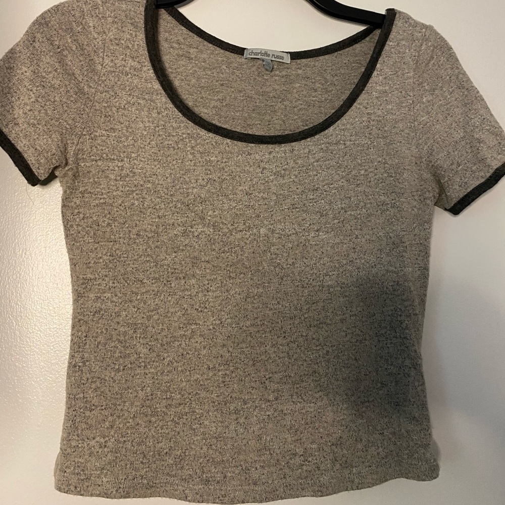 Stretchy grey crop top